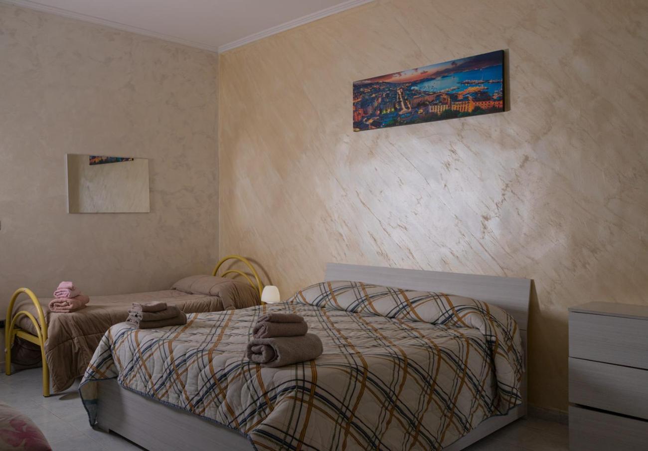 La Casa Di Vera Napoli Bagian luar foto