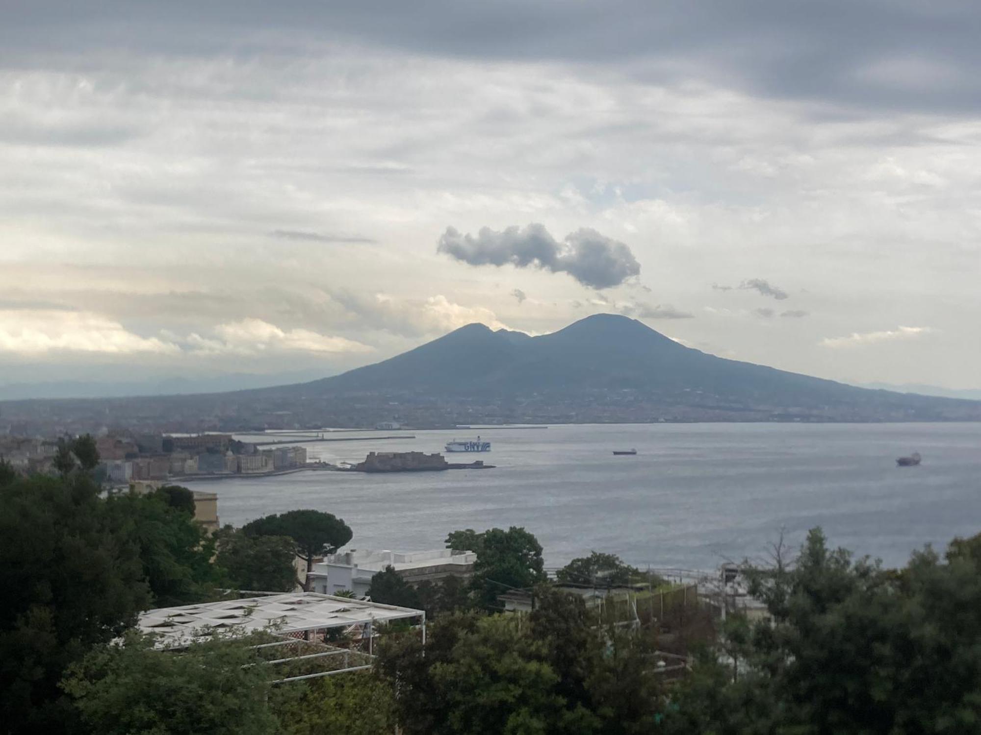 La Casa Di Vera Napoli Bagian luar foto