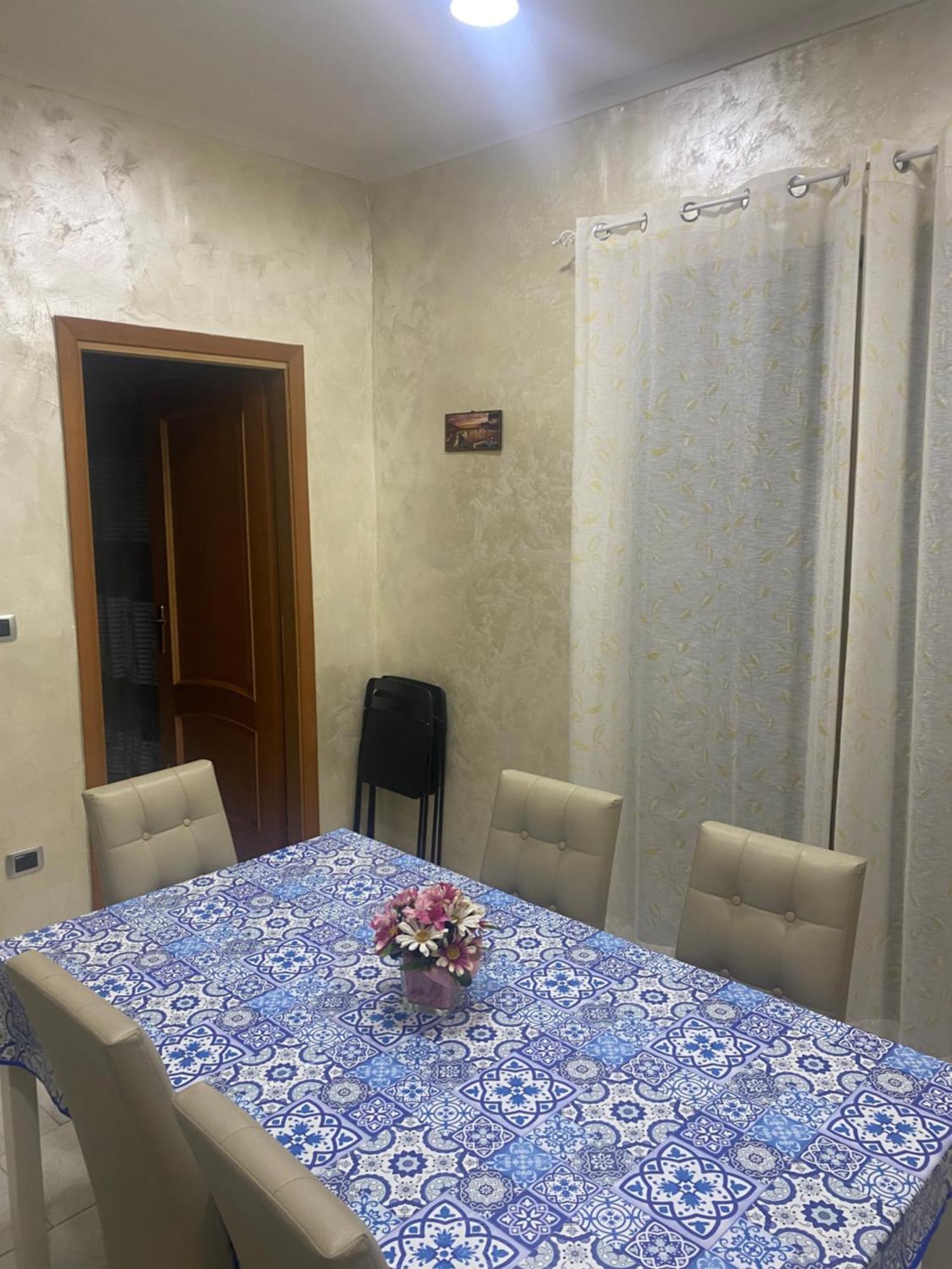 La Casa Di Vera Napoli Bagian luar foto