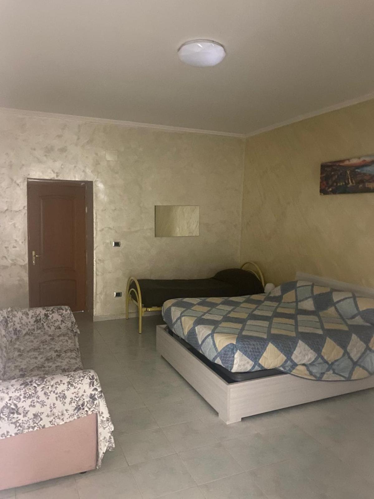 La Casa Di Vera Napoli Bagian luar foto